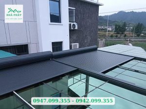 mái nhôm cuốn che nắng tự động