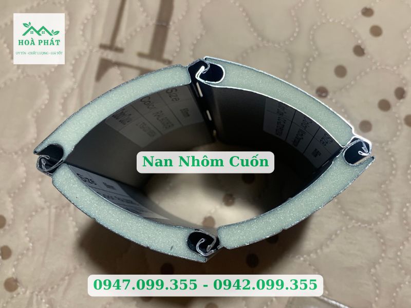 Nan nhôm mái nhôm cuốn tự động